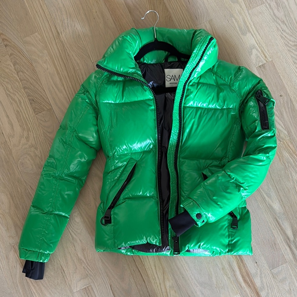 SAM Green and Black Puffer Jacket with Glossy Finish